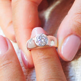 Harper Moissanite Signet | M